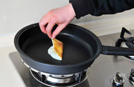 How to check a good quality non-stick cookware